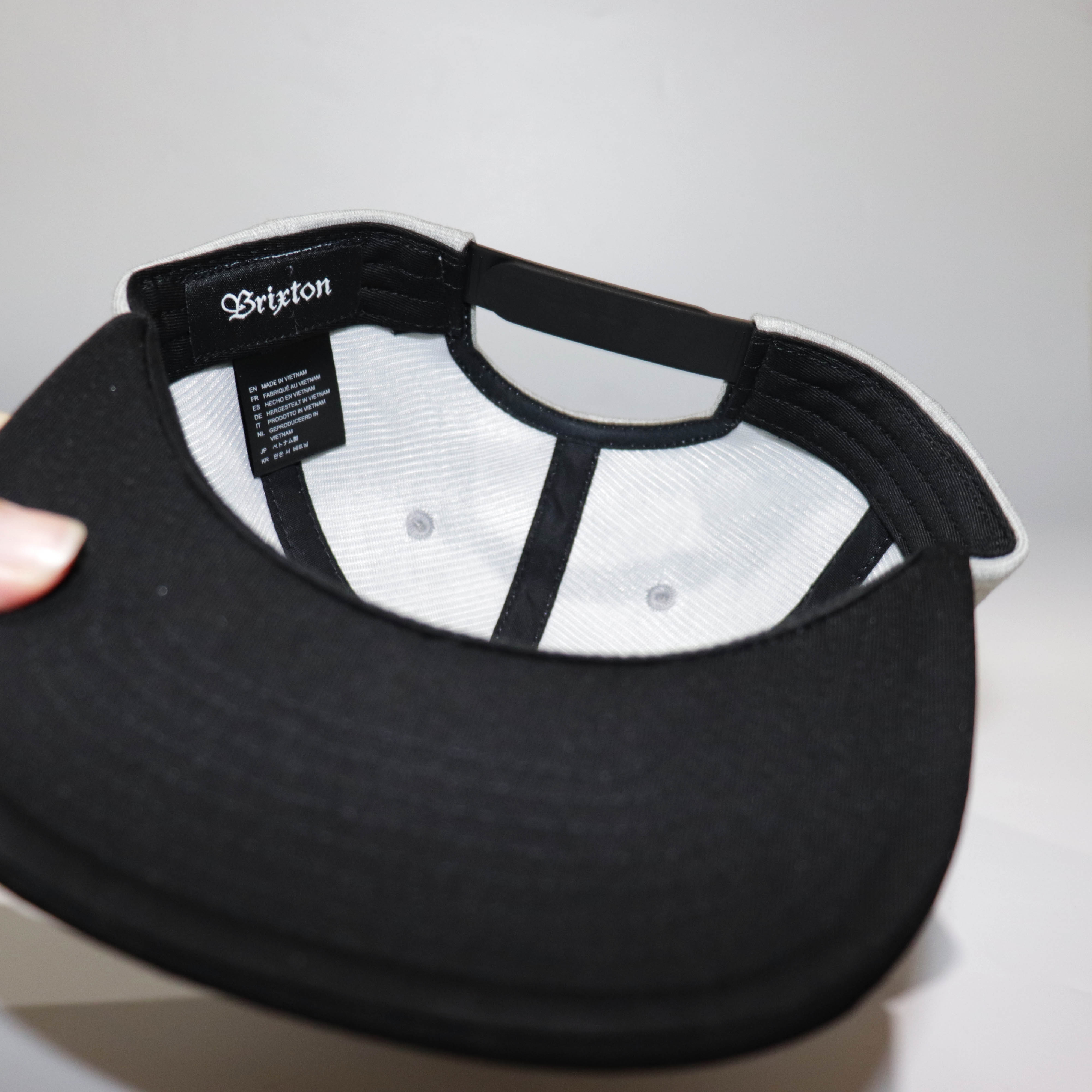Nón Snapback NHS Brixton xám kết đen BRXĐ