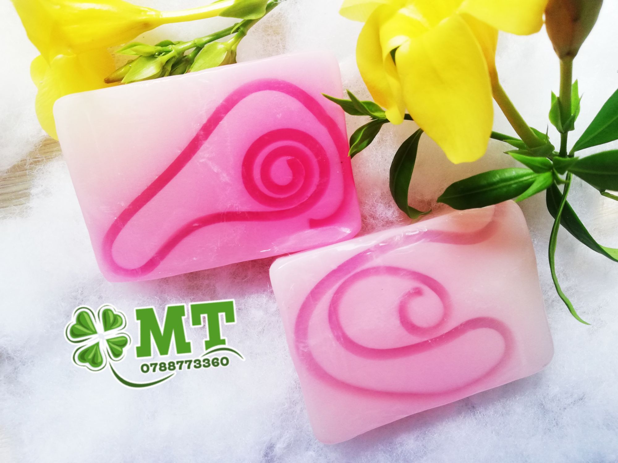 Xà bông tinh dầu dừa hoa hồng ( 1 cục 95g)