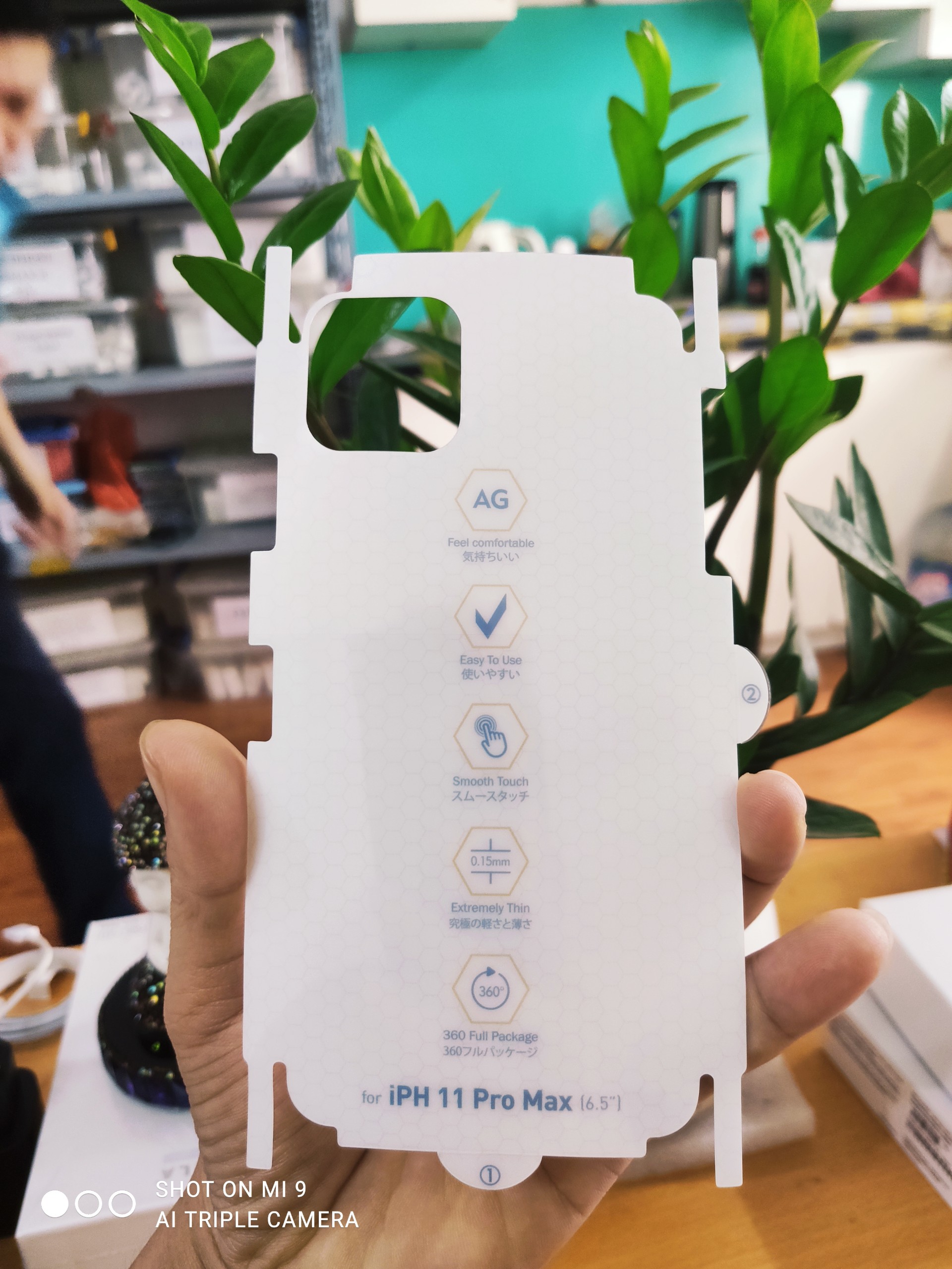 miếng dán  ppf mặt lưng iphone 11 / 11 pro/ 11 pro max tự phục vết xước