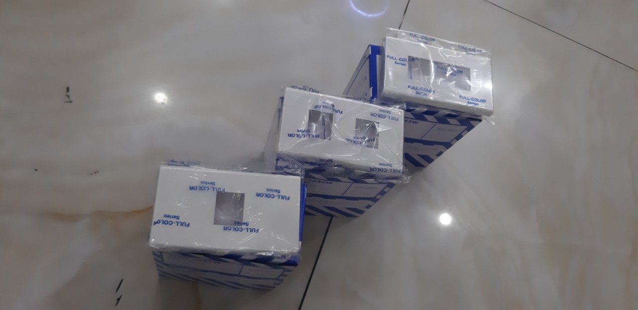 [HCM]Mặt nạ 123 hạt công tắc Panasonic dòng Full hạt nhỏ (1 hộp mặt nạ 10 cái )