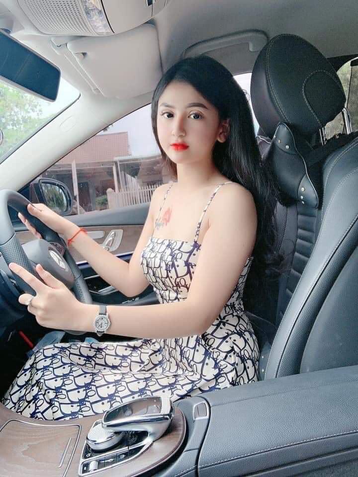 Đầm xòe cúp ngực hở lưng-ZU