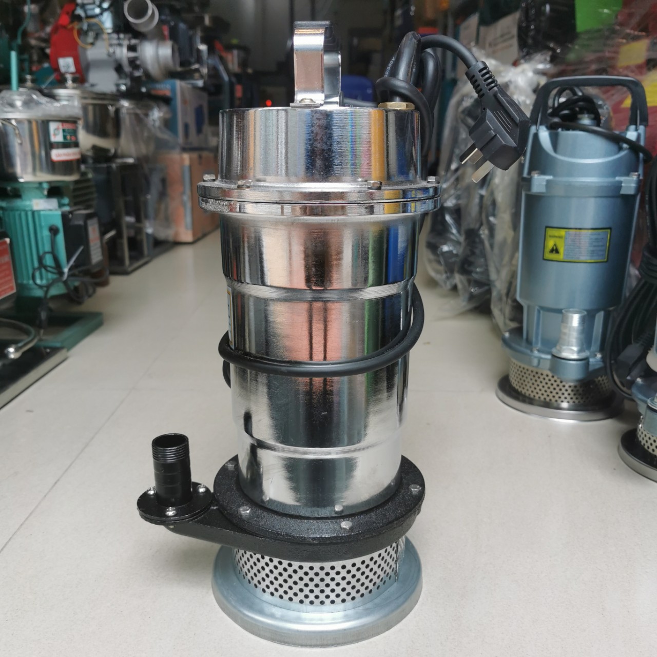Máy Bơm Chìm Bơm Tõm INOX 370W 220V 100% Dây Đồng