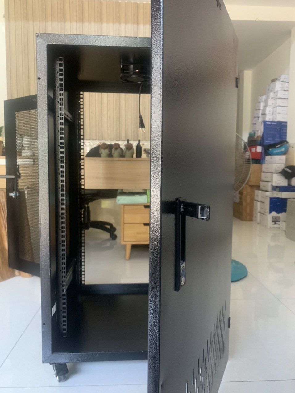 Tủ Rack 20U - D600