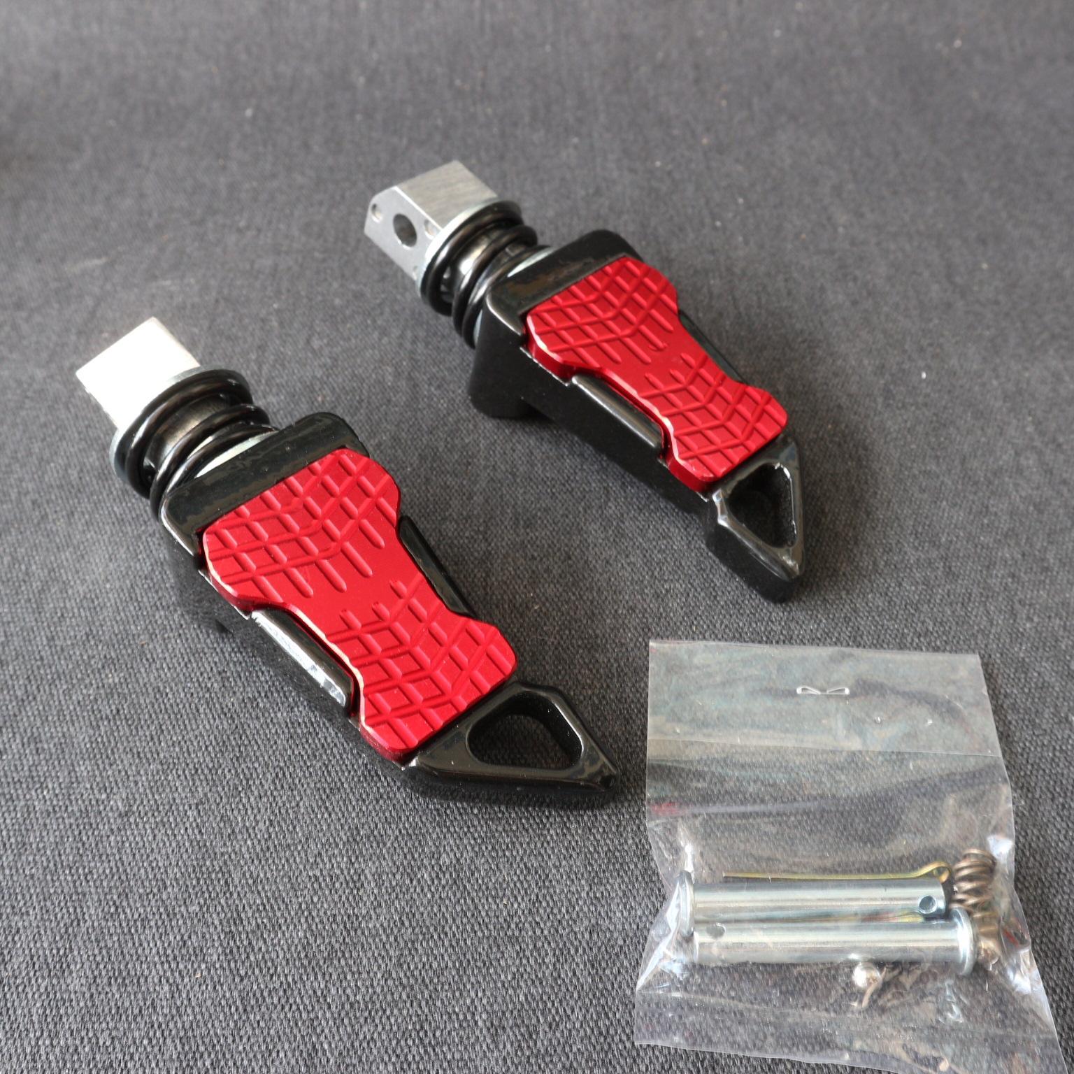 Cặp gác chân kiểu cao cấp gắn xe máy VARIO, CLICK, AB125, SH các đời ( màu đỏ)