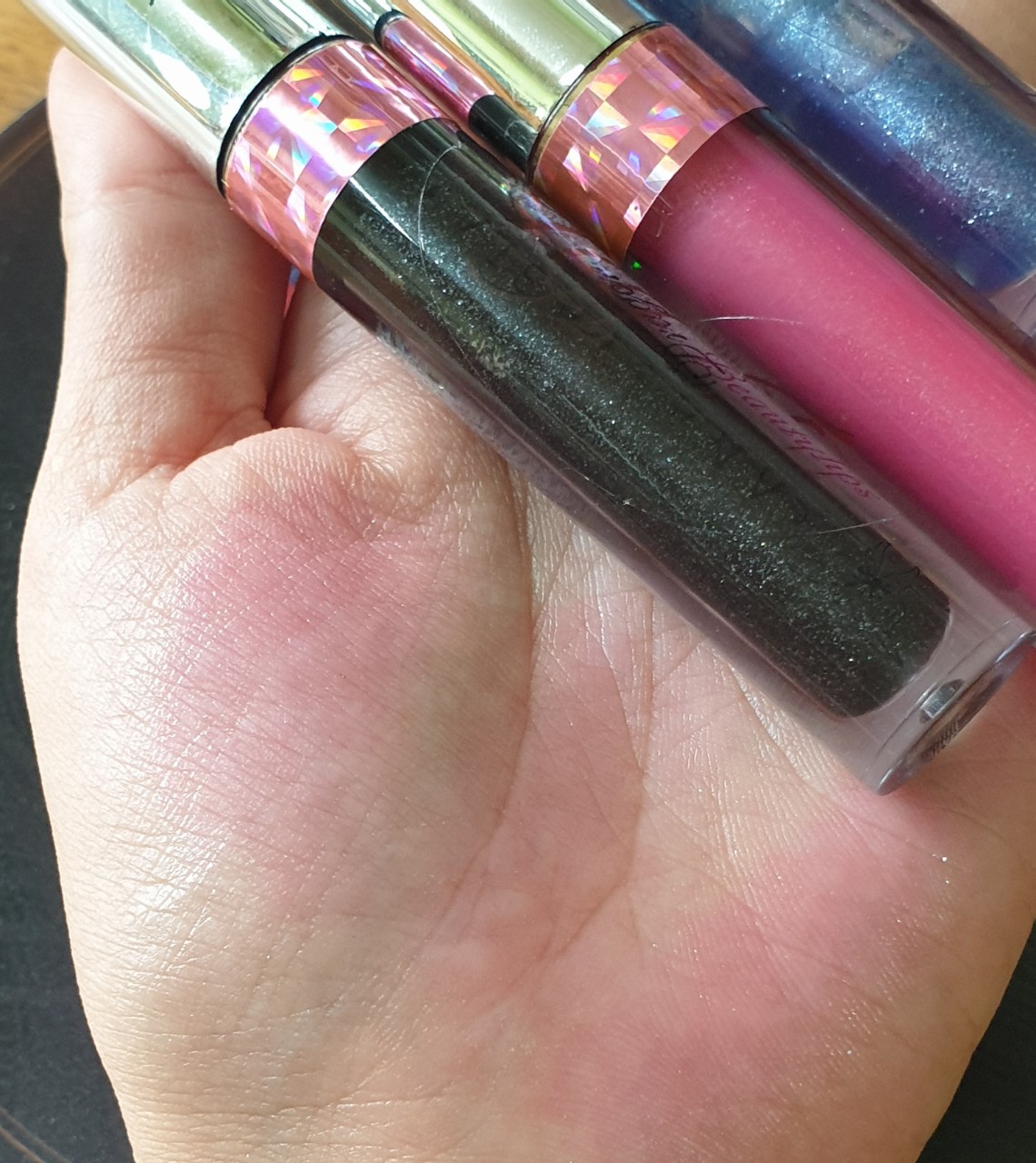 Natural wind up lip gloss
