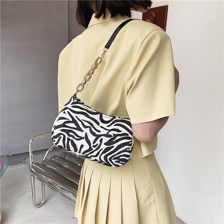 [Rẻ vô địch] [FreeShip] [Ảnh thật] Túi đeo chéo nữ thời trang da mềm KBA109