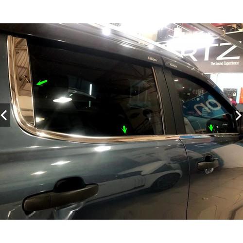 Nẹp chân kính Ford Ranger