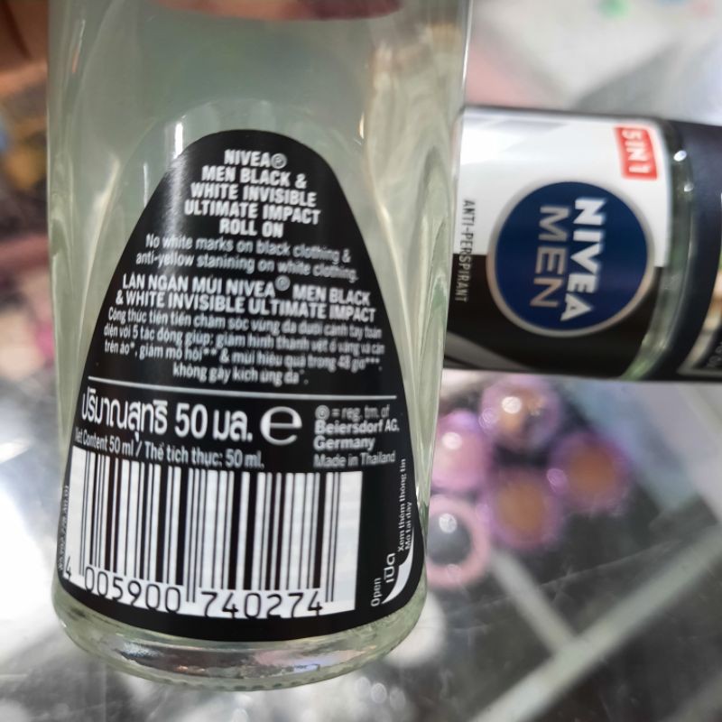 Lăn ngăn mùi Nivea Men Invisible For Black & White 50ml