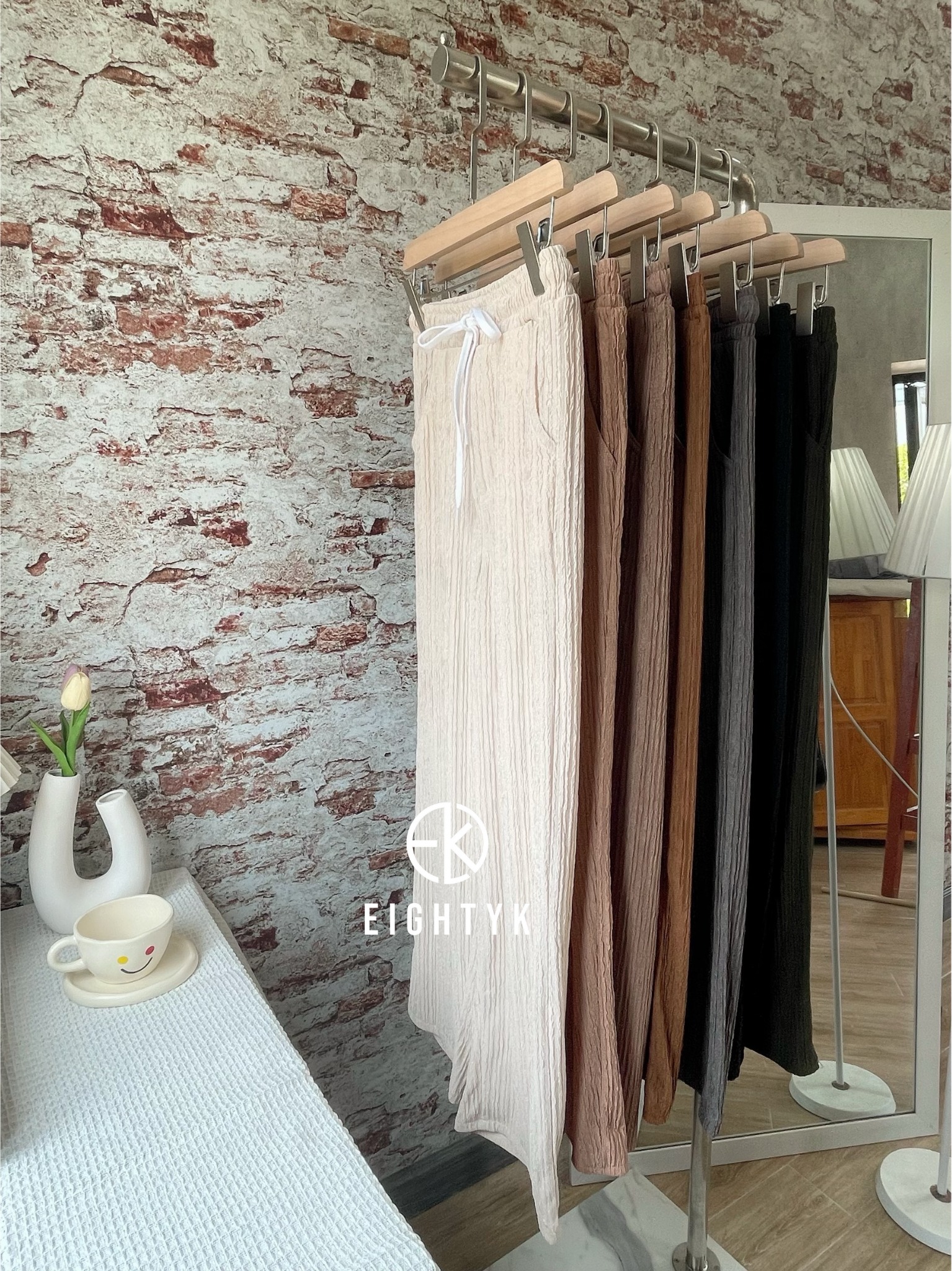 EIGHTYK Quần Dài Cullotes Thun Vải Xốp