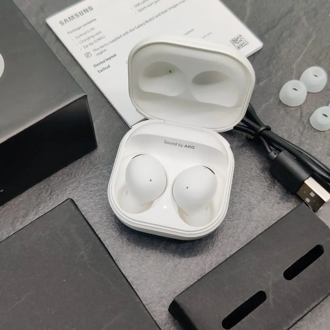 [ Mẫu 2024 ] Tai Nghe Buds2 Pro (Đen Graphite) Buds 2 Pro - Bluetooth True Wireless Tai nghe Bluetooth True Wireless Buds 2 Pro (Tím Bora)