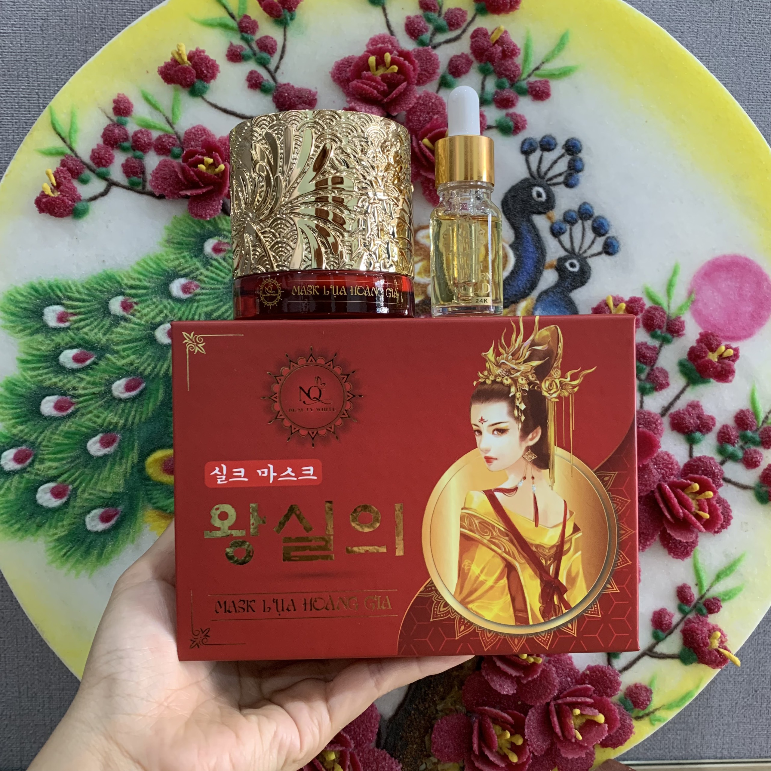 Cấy trắng lụa hoàng gia. mask lụa hoàng gia