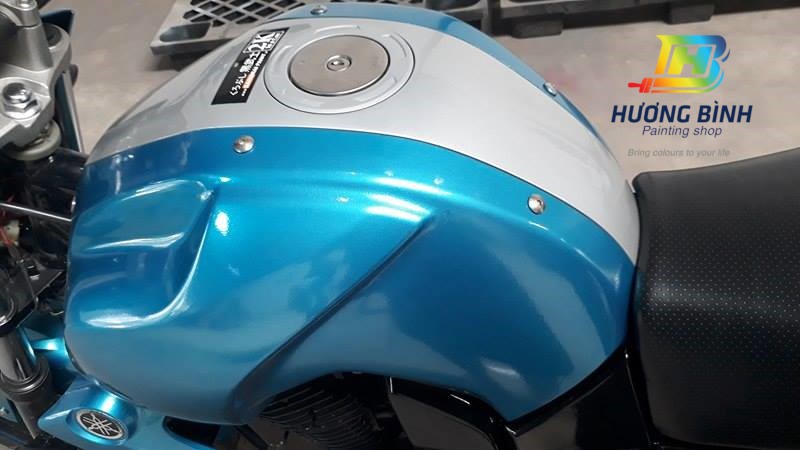 Sơn xịt Samurai màu Xanh Đầm Phá - 2511 (cần sử dụng nền màu Bạc mới lên được màu chuẩn và đẹp)