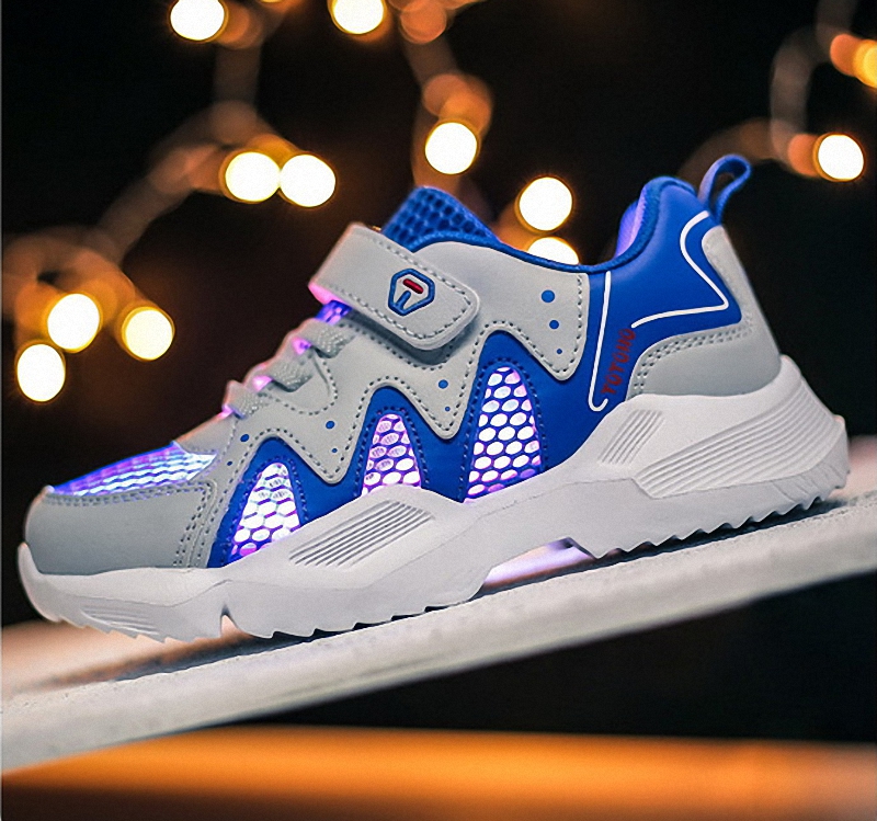 Giày sneaker bé trai mùa hè cao cấp - TSS072
