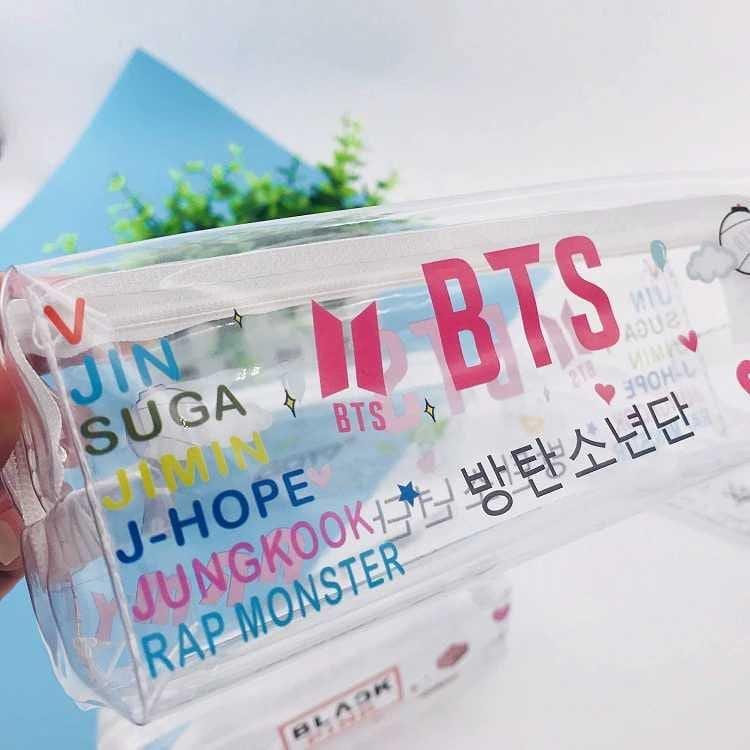 Bóp viết BTS trong suốt dạng hộp