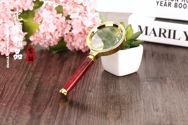 Kính Lúp 3D Magnifier 70mm Tiện Dụng