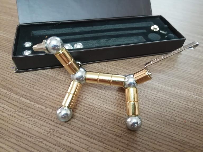 [HCM]bút nam châm polar pen vàng
