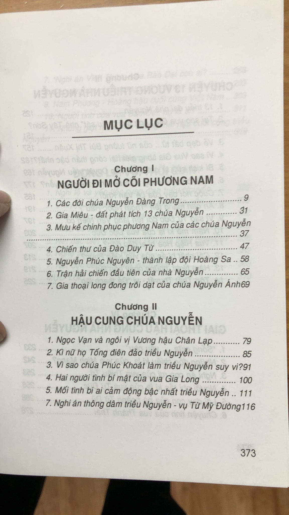 Sách Bí sử Triều Nguyễn