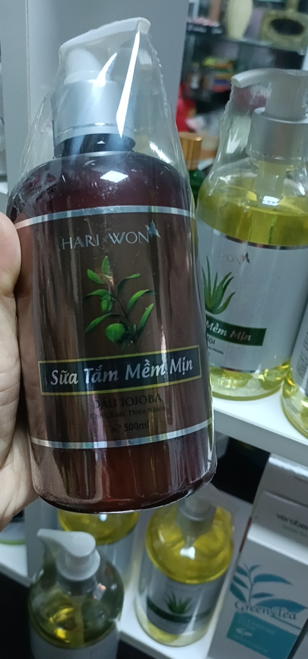 Sữa Tắm Mềm Mịn Hariwon 500ml