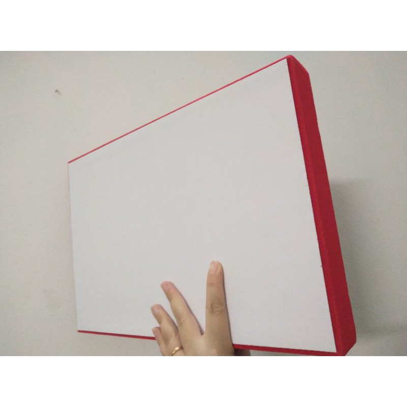 Khay nhung đựng 40 chiếc vòng hàng đẹp