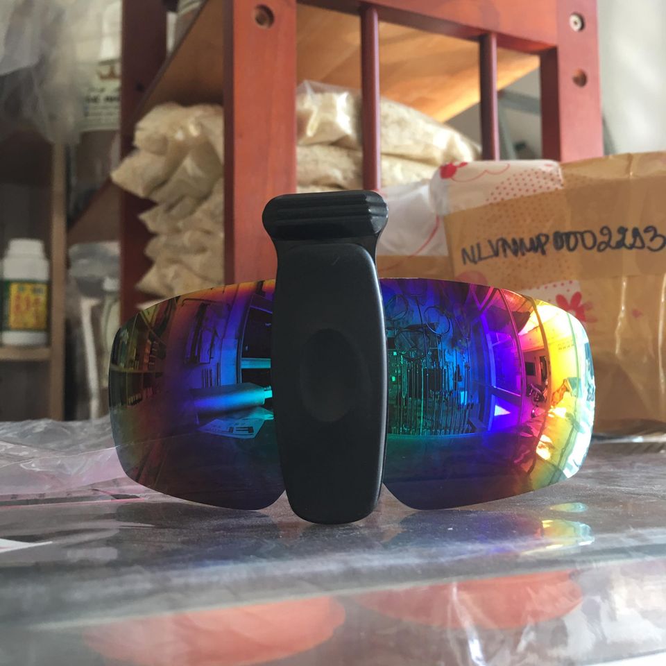 KÍNH PHÂN CỰC KẸP NÓN