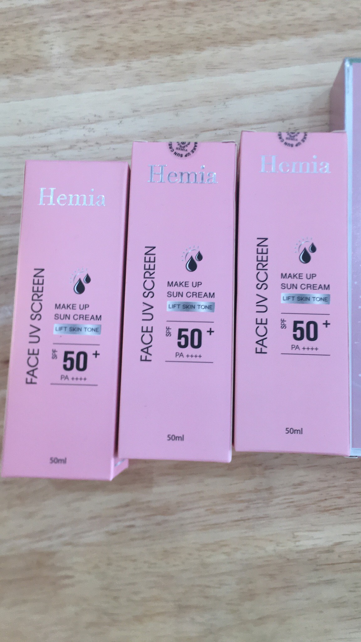 kem chống nắng hàn quốc hemia