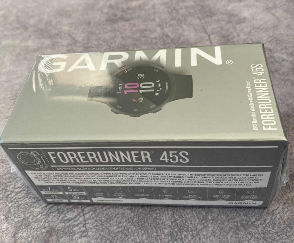 Đồng hồ thông minh Garmin Forerunner 45 45S