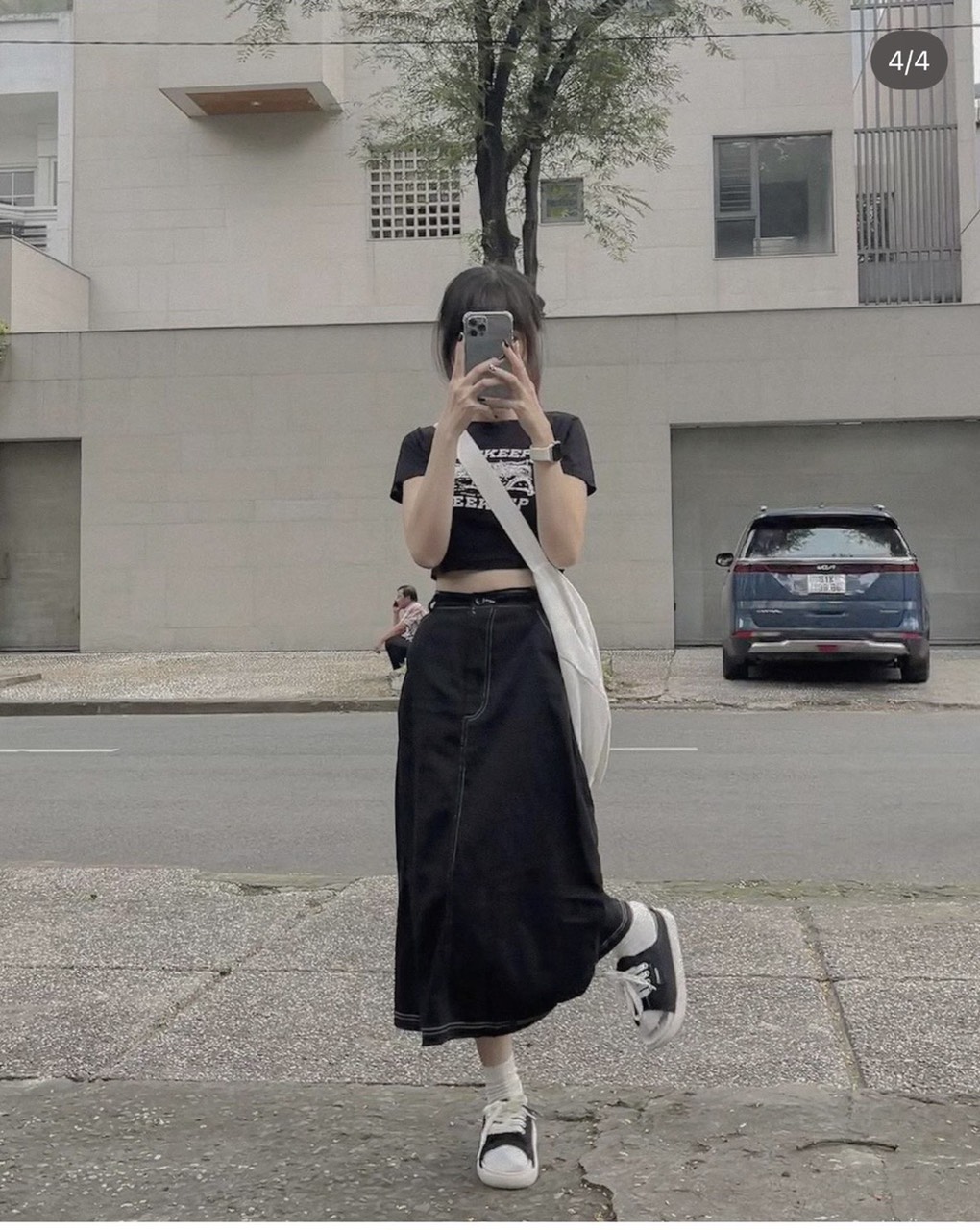 Set Crop Pull Đen Chân Váy Midi Jean Năng Động Cá Tính