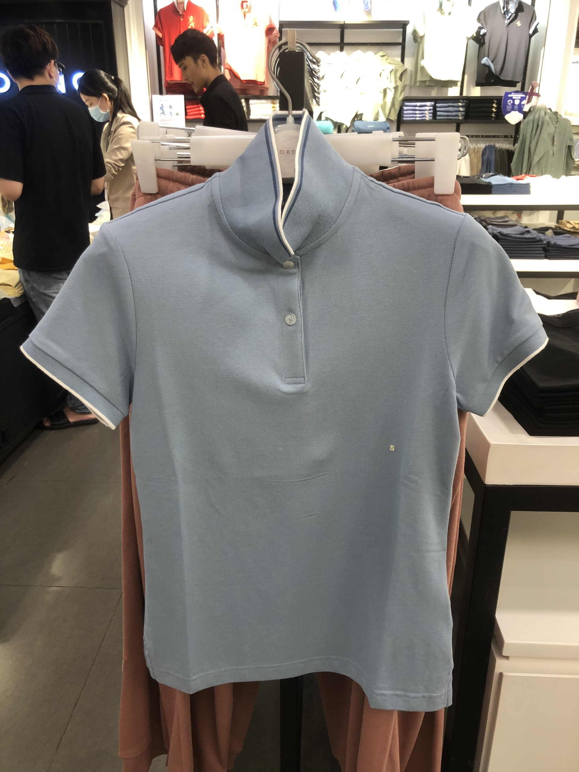 Áo thun nữ có cổ trơn polo giordano 05312018