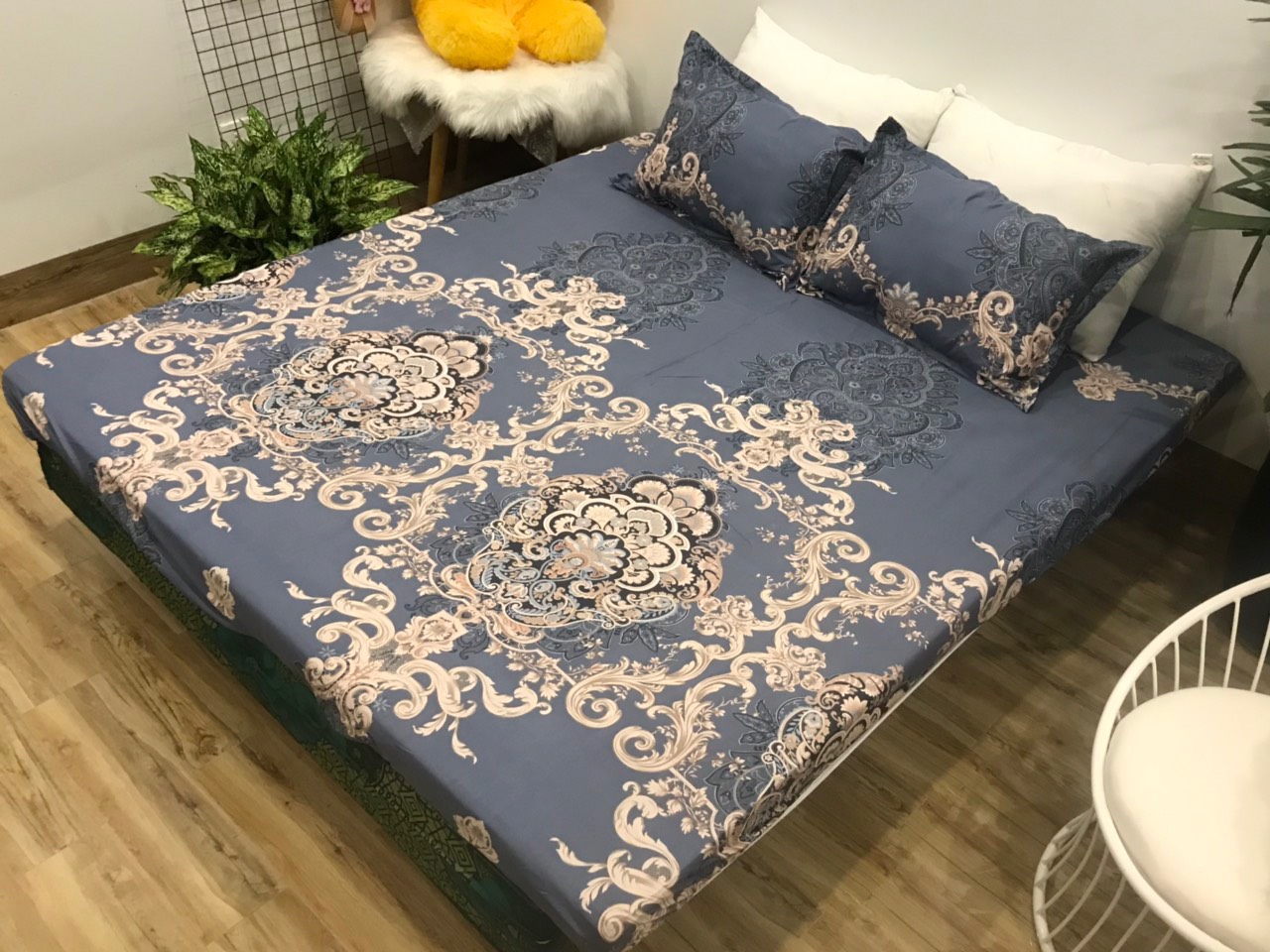 Vỏ chăn lồng ruột 2mx2m2 có khóa kéo,vải cotton poly hàn,mẫu hoàng gia ghi Remato Kho chăn ga gối, ga giường, drap giường đa dạng mẫu mã đủ kích cỡ