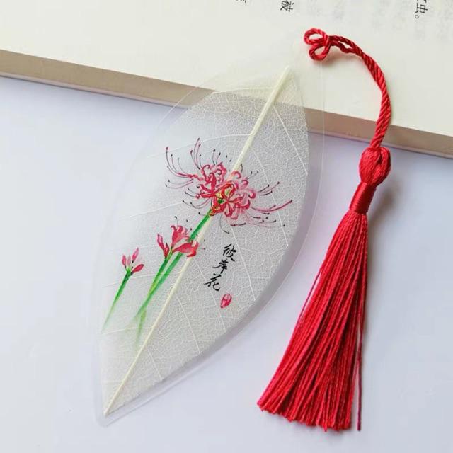 Bookmark gân lá hình hoa bỉ ngạn kẹp sách