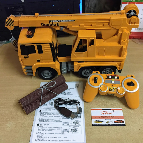 Xe cần cẩu cỡ lớn tốc độ nhanh