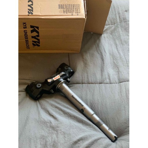 CHẢNG BA ZIN YAZ KYB - RB9538755
