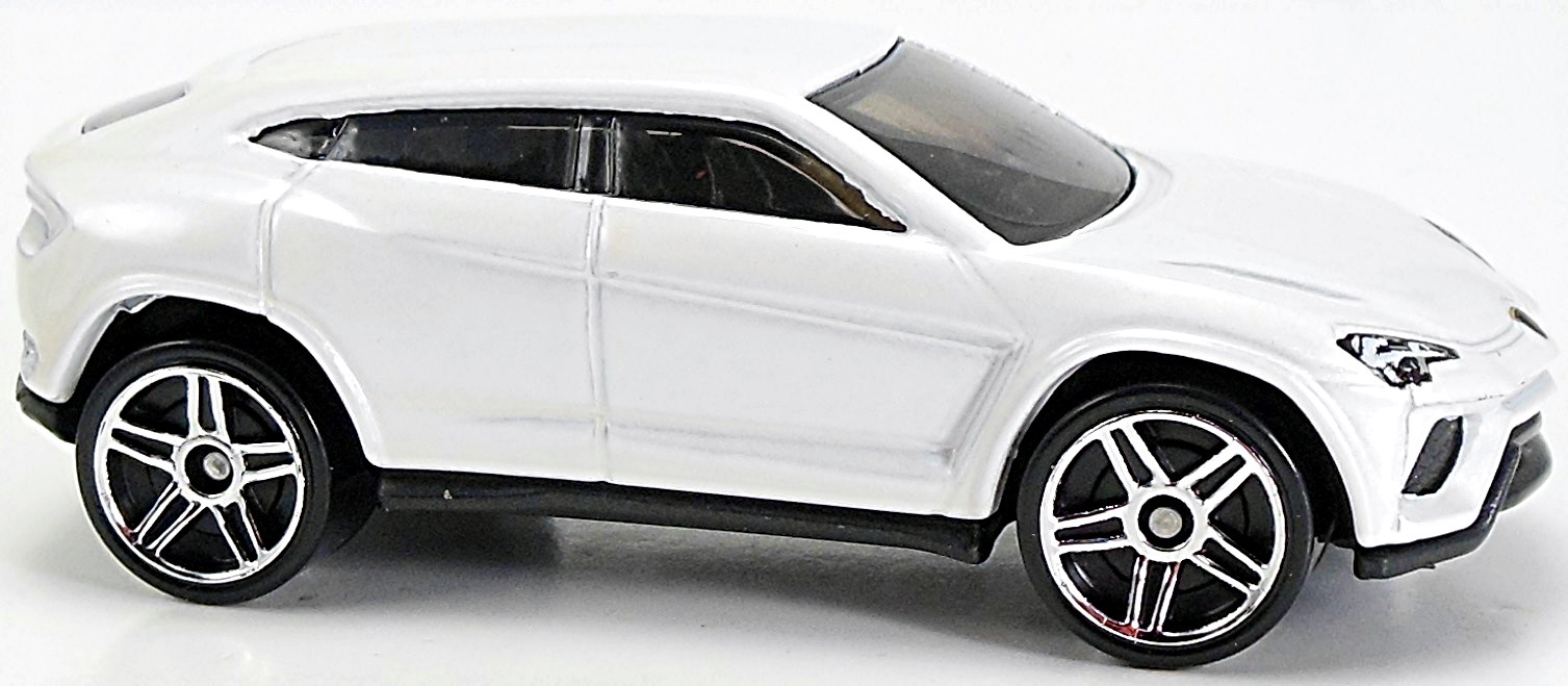 Hotwheels- 17 Lamborghini Urus