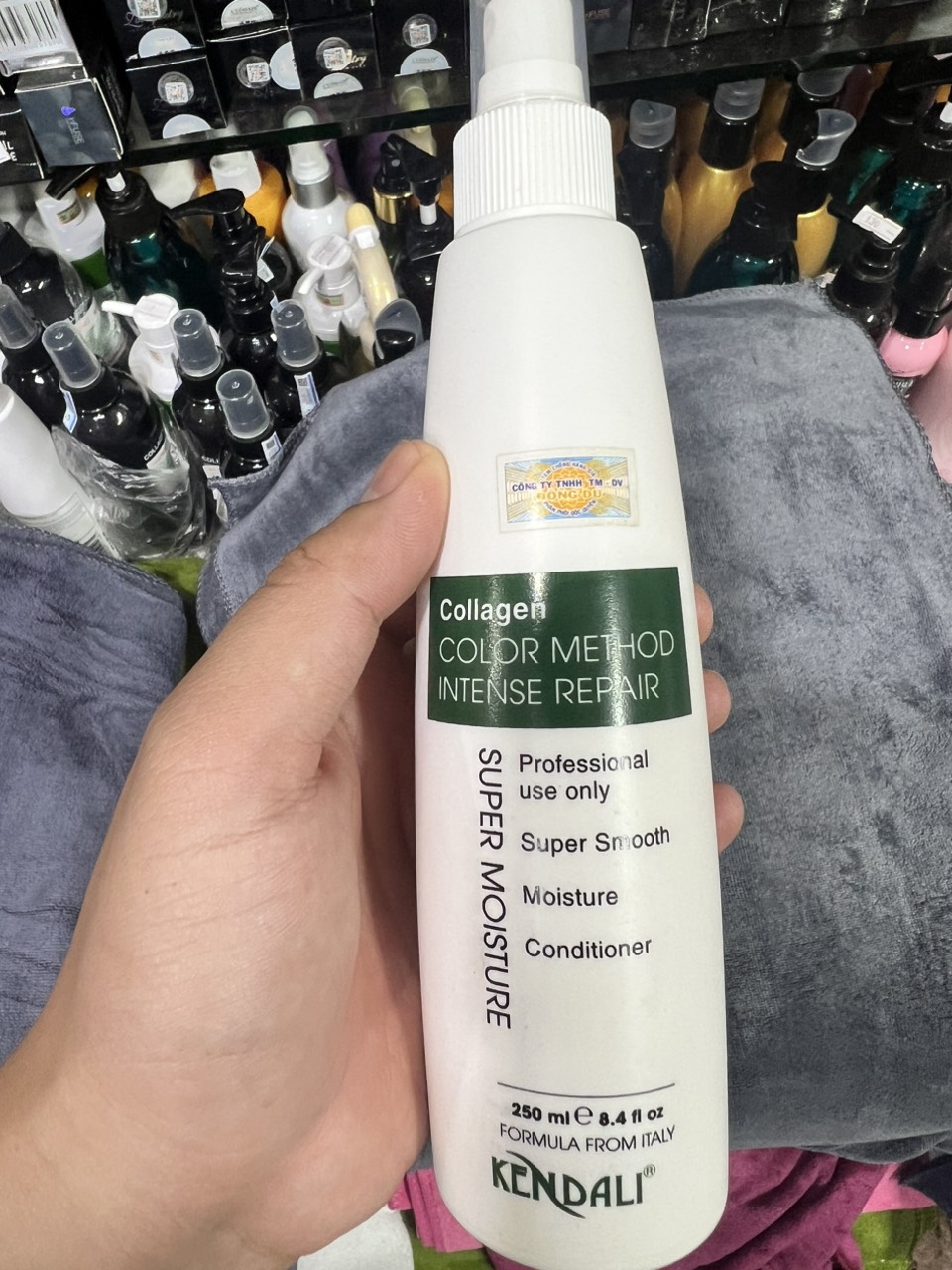 Xịt dưỡng tóc collagen Kendali 250ml