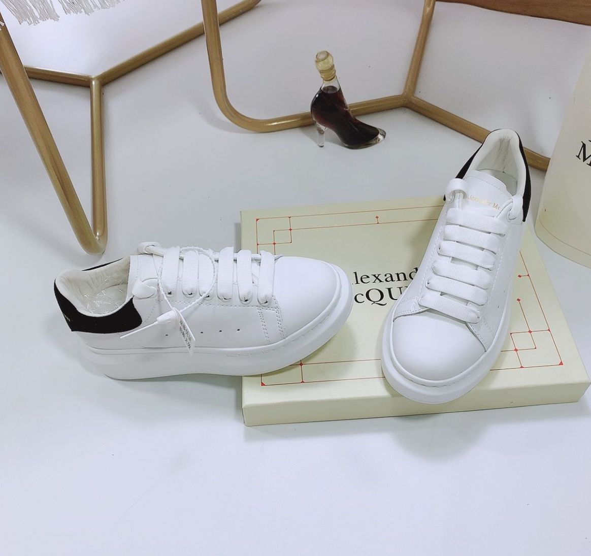 Giày Alexander Mcqueenn Gót Đen ( full box+ bill+túi + tất)