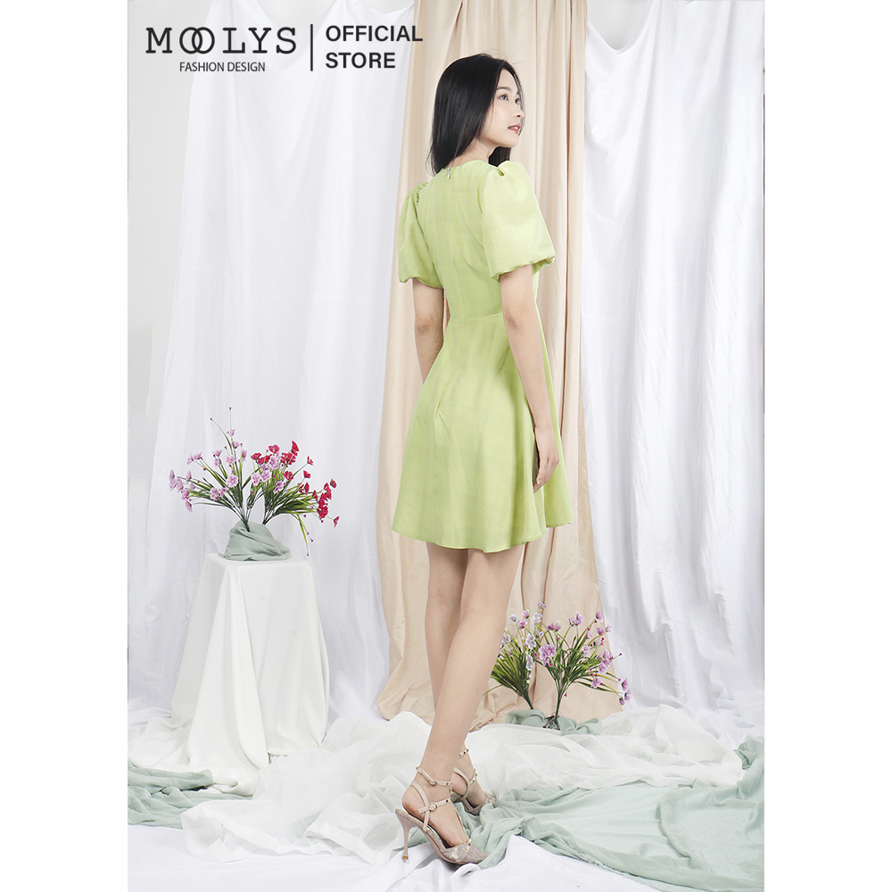 Đầm xoè thắt eo thiết kế đơn giản sang chảnh Moolys MD017