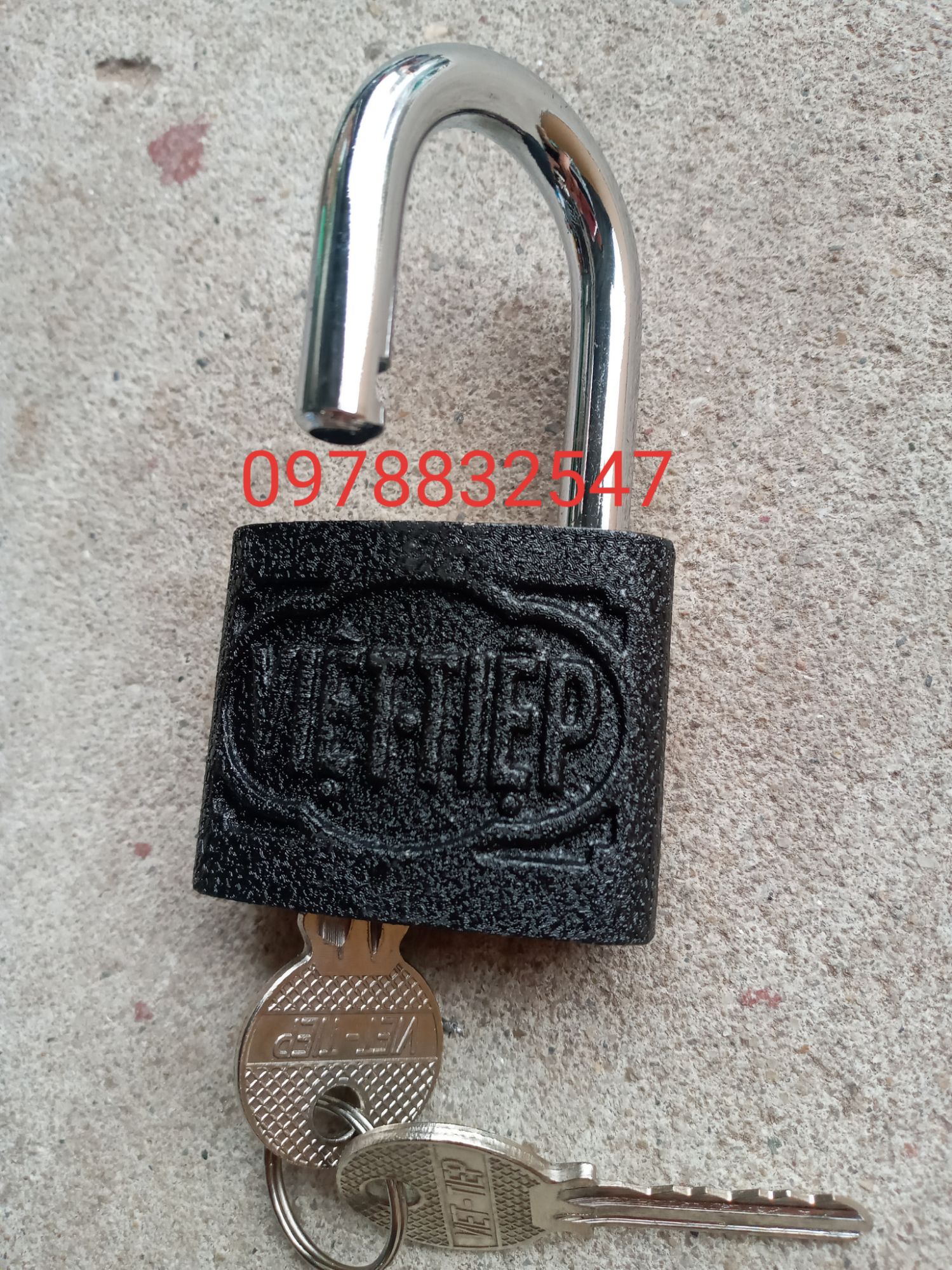 khóa việt tiệp cầu 8 khóa 1466\52
