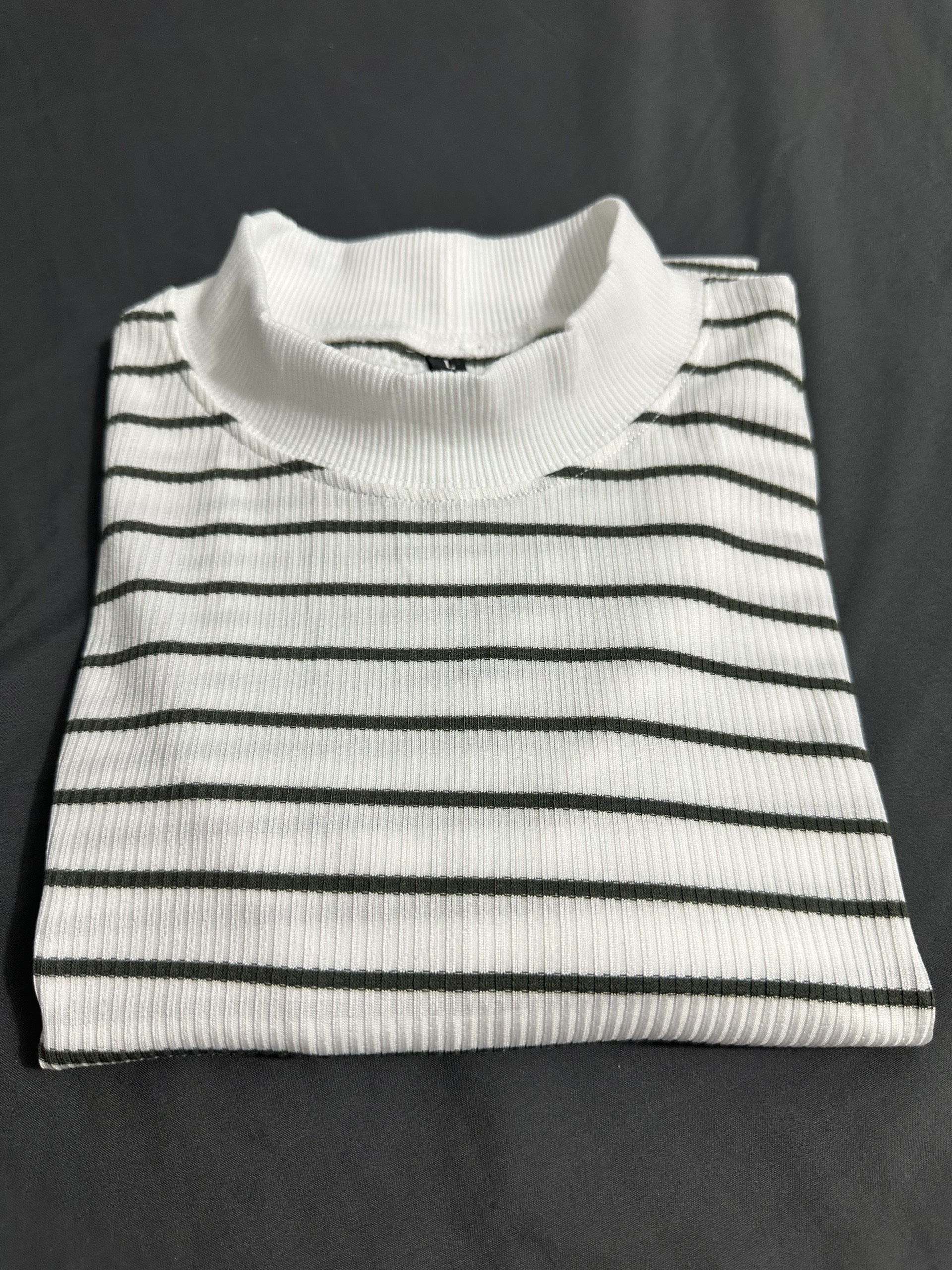Áo thun Stee Cổ cao Sọc ngang B&W CVC Unisex