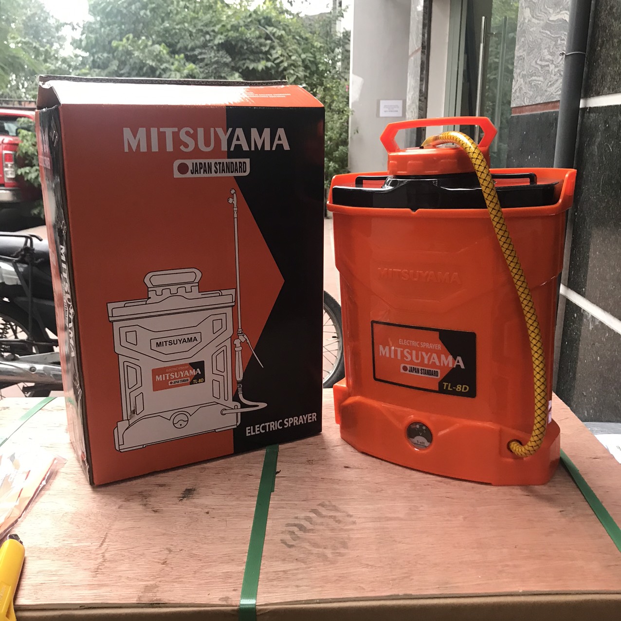 Bình Phun Xịt Điện 8L Mitsuyama TL-8D