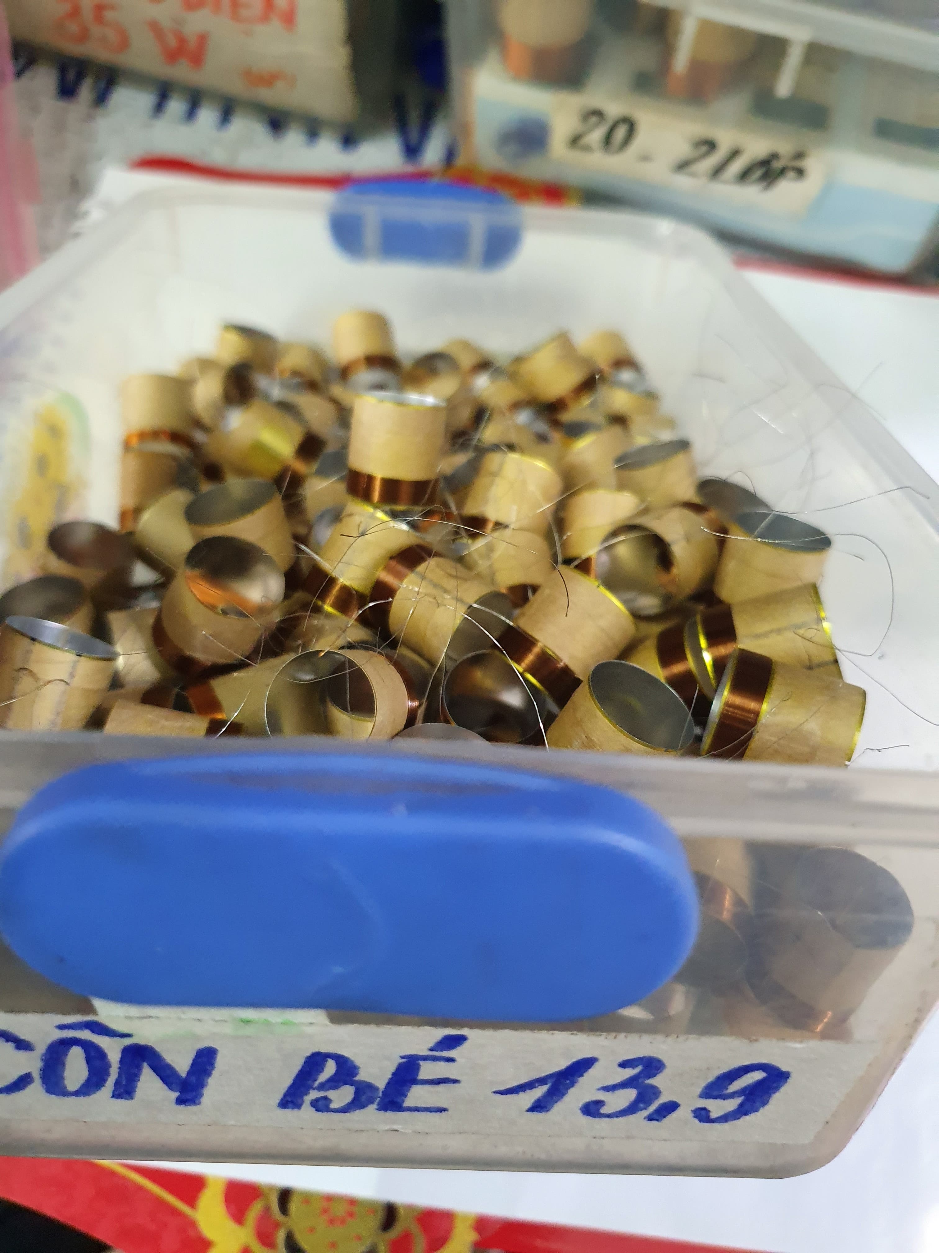 10 côn loa tép 2 từ cỡ 13,9
