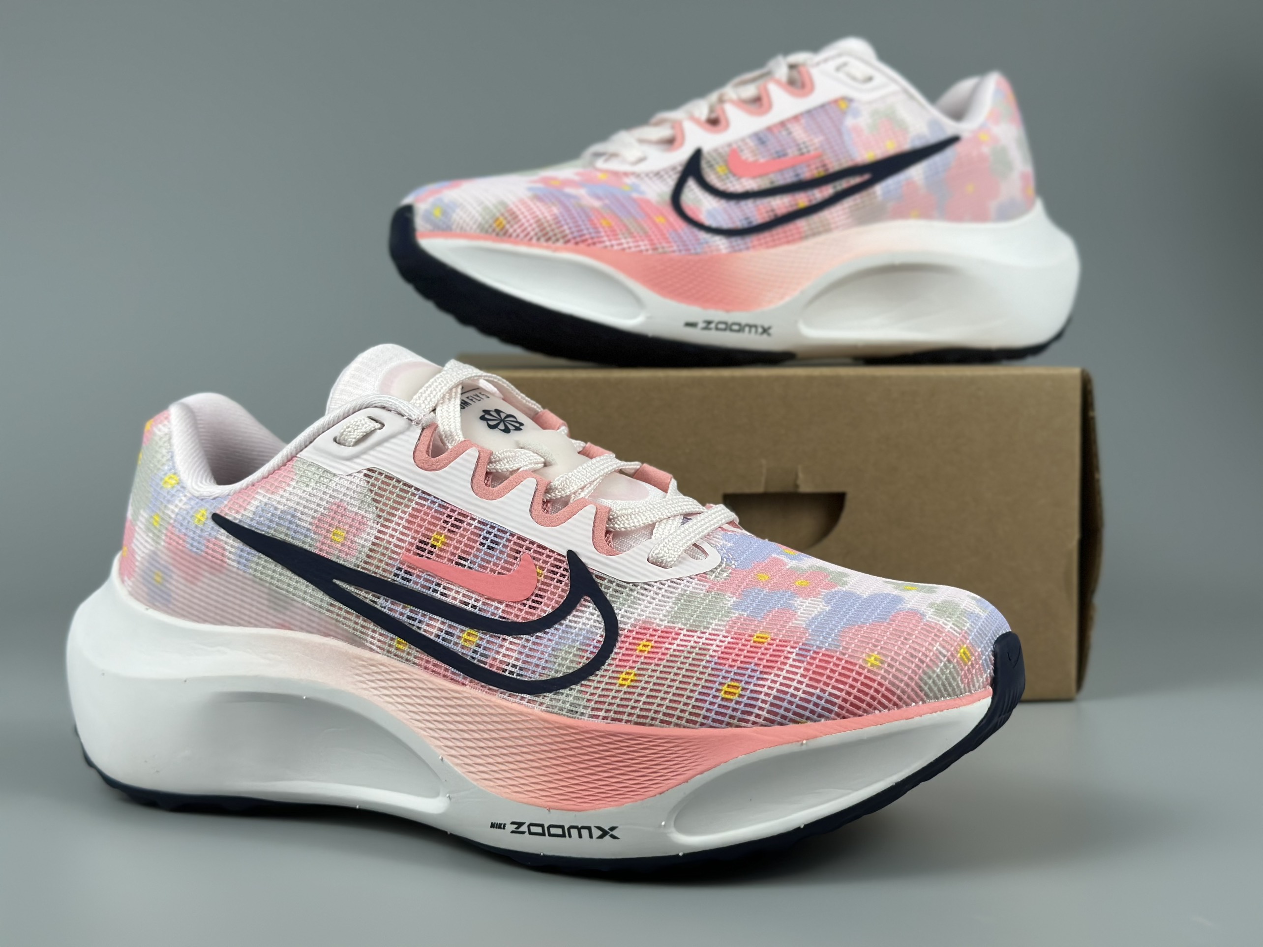 Nike Air Zoom Fly 5  (36-39)