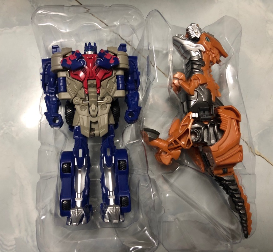1612 Mô hình Robot Optimus Prime biến hình Transformers A