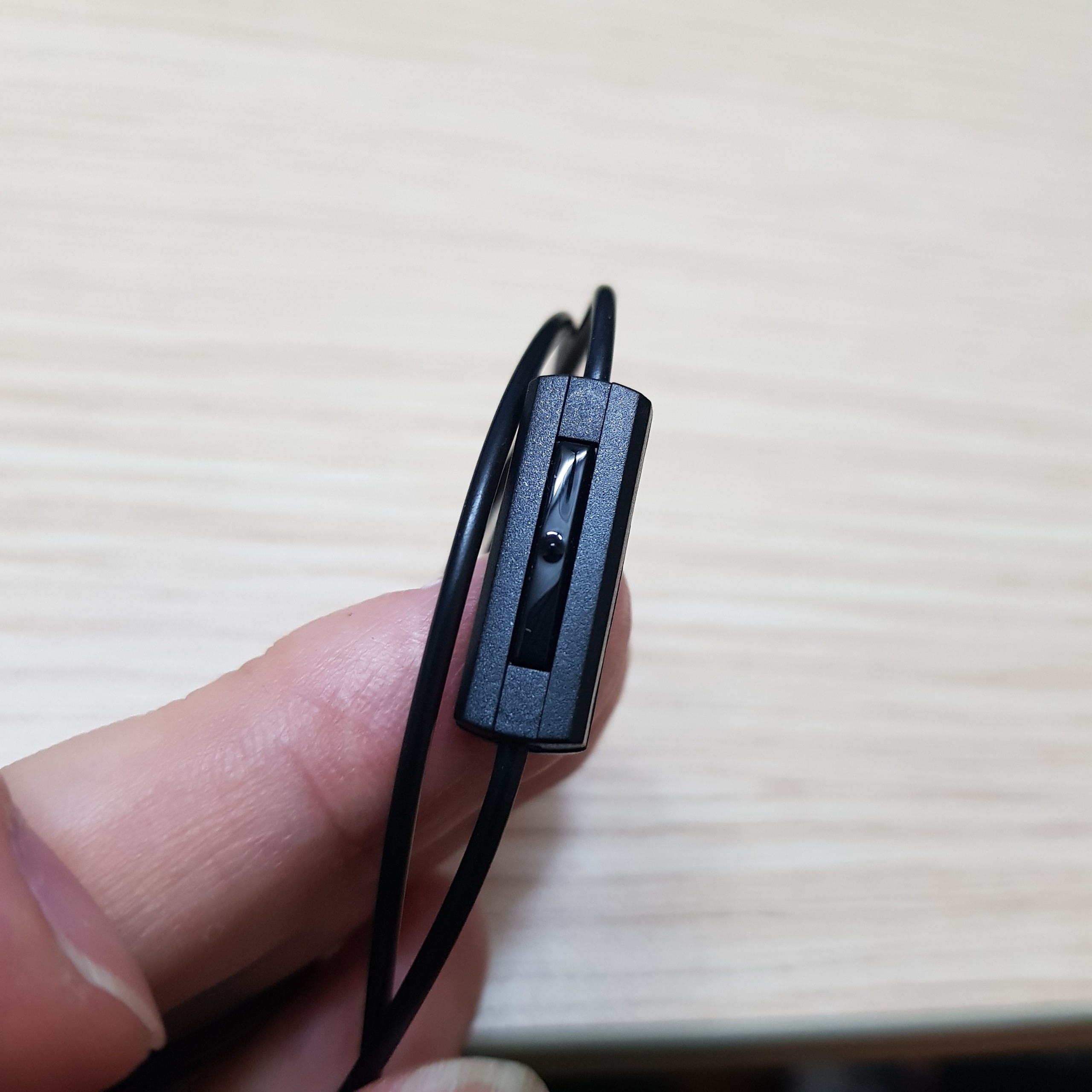 Tai nghe audio technica ATH-C505iS, Có mic,màu đen,nobox