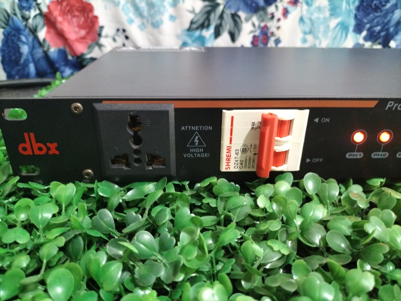 quản lý nguồn điện dbx VS1030