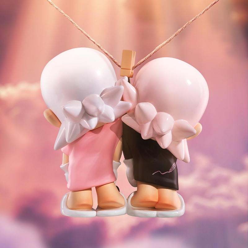 POP MART Zsiga Romantic Greetings Figurine