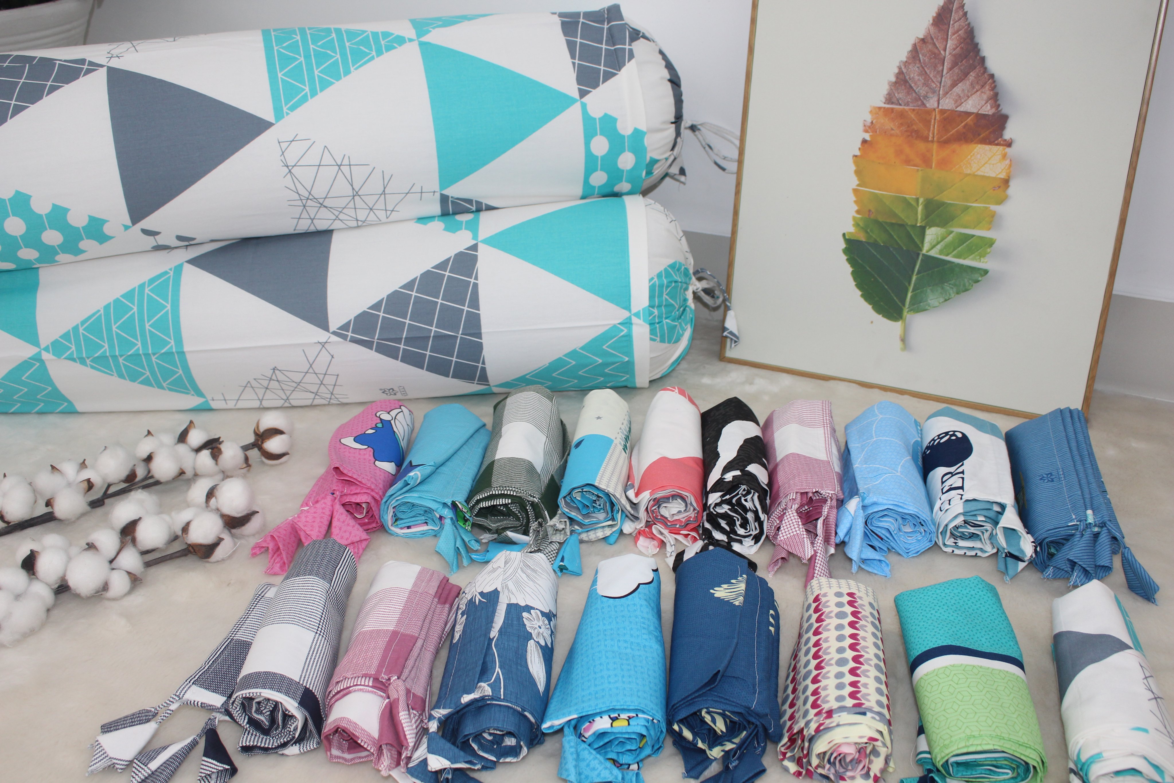 Vỏ Gối Ôm Cotton [MẪU NGẪU NHIÊN, KHÔNG CHỌN MẪU]