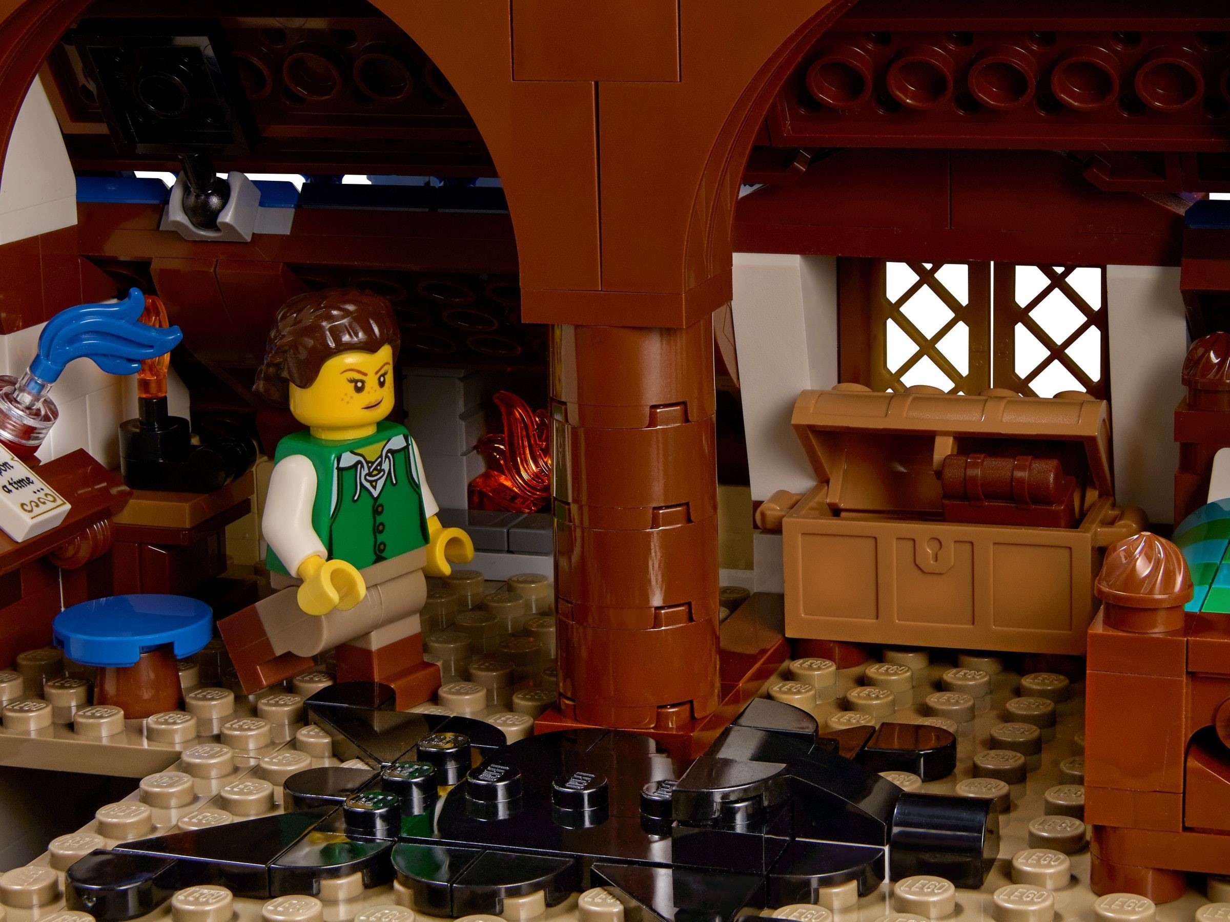 LEGO Creator 21325 Ideas: Medieval Blacksmith - Exclusive