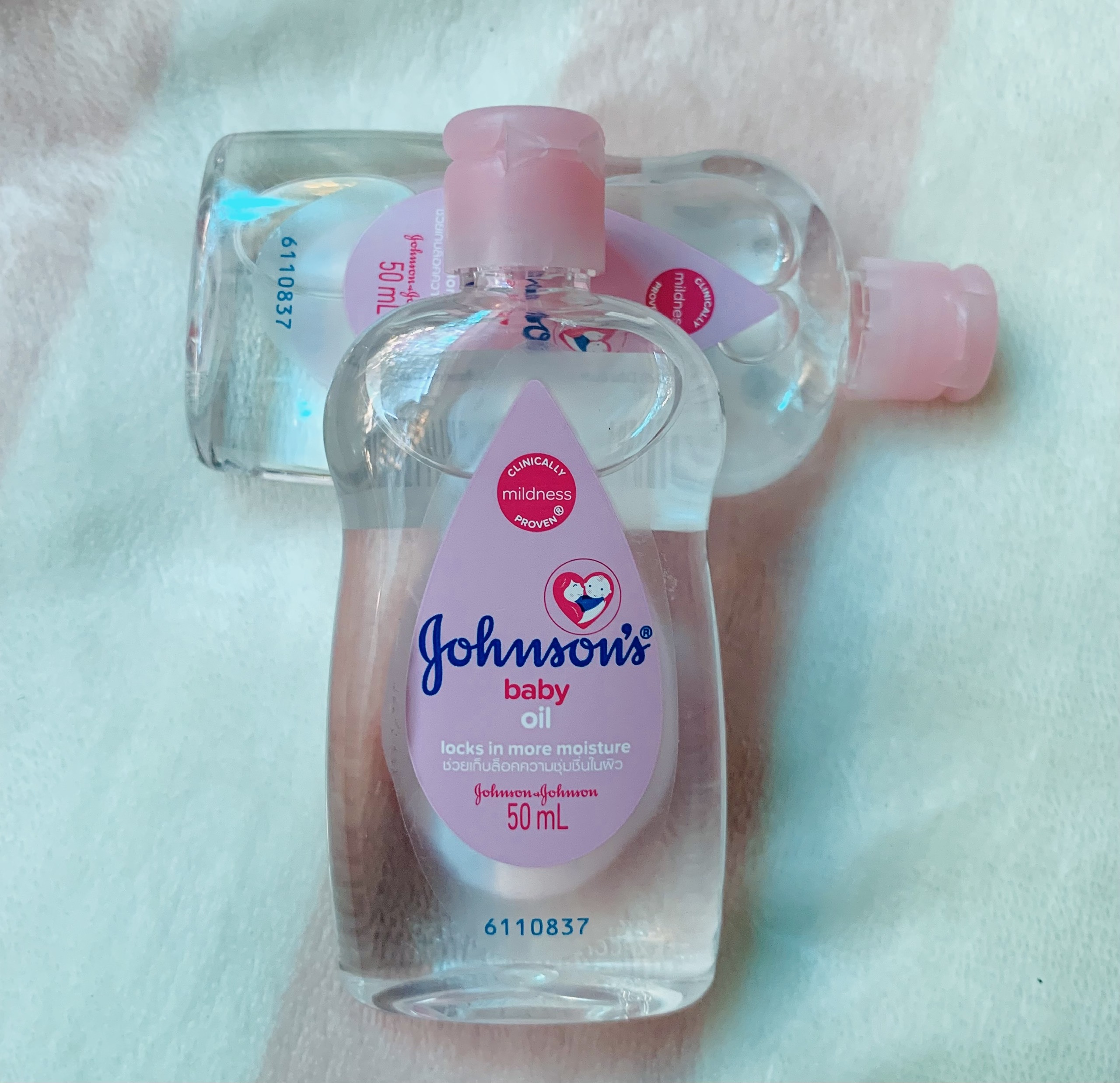 [HCM] 1 CHAI DẦU DƯỠNG ẨM MÁT XA CHO BÉ JOHNSON'S BABY OIL - SẢN XUẤT TẠI THÁI LAN - CÓ 2 DUNG TÍCH 200ML HOẶC 50ML
