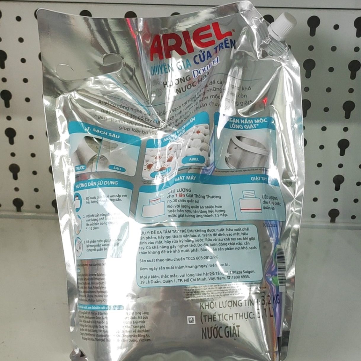Nước giặt Ariel Matic hương Downy 3.2L
