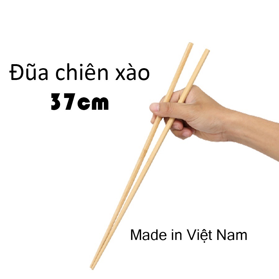 1 đôi đũa gỗ dài dùng để chiên, xào, rán